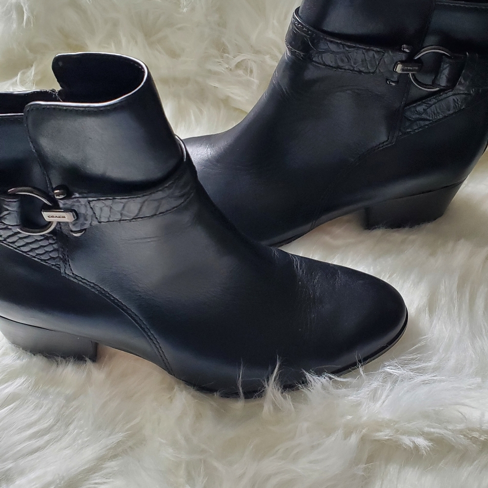 Women's Ankle Booties